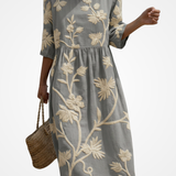 Ana - Vestido Midi com Bordado de Plantas e Flores