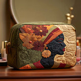Necessaire Estofada com Estampa de Flores Delicadas | Beleza que Desabrocha
